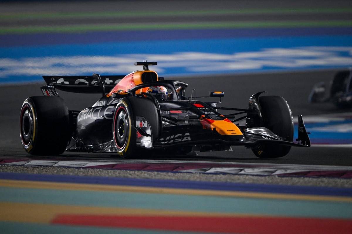 Formula 1, Verstappen vince Gp del Qatar davanti a Piastri e Sainz. Lontane le Ferrari