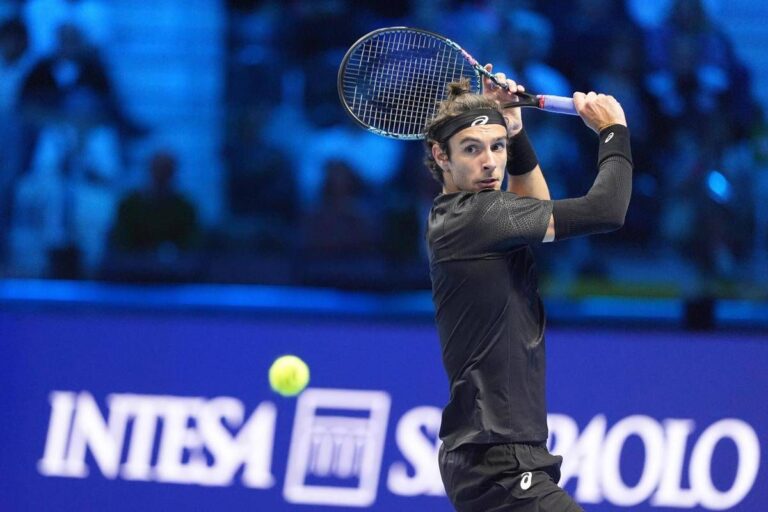 Musetti sconfitto da Alcaraz, Lorenzo eliminato dalle Atp Finals – Rivivi il match