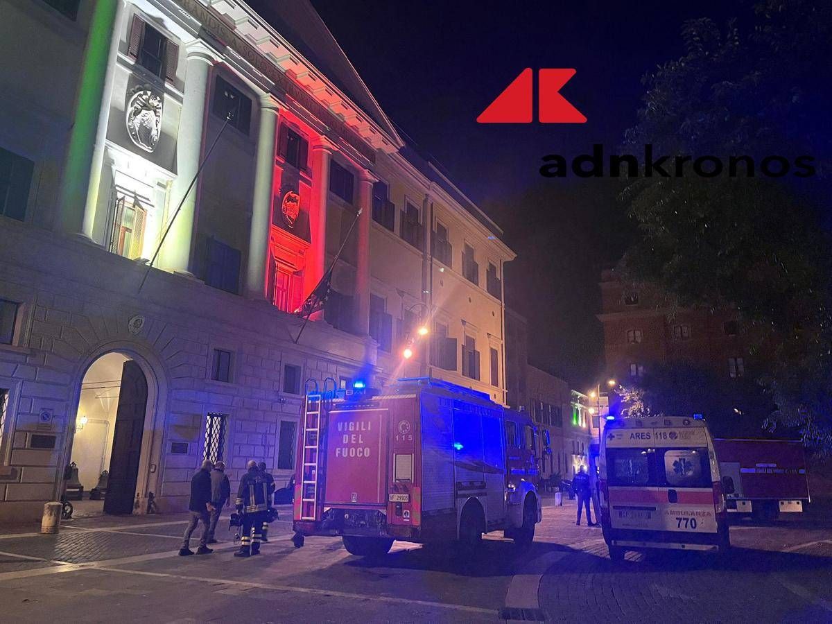 Roma, forte odore di gas a piazza Mastai a Trastevere: controlli dei vigili del fuoco