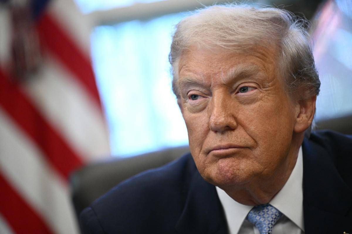 Trump ordina di riesaminare Green card rilasciate a cittadini di 19 ‘Paesi a rischio’