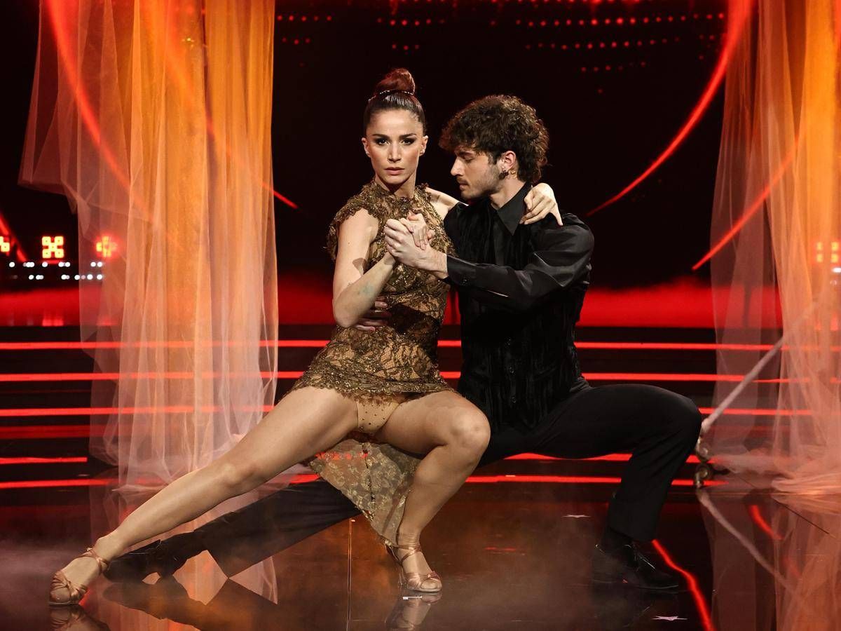Ballando, Delogu: “Nikita è la versione bionda di De Martino”. Poi l’ipotesi Sanremo