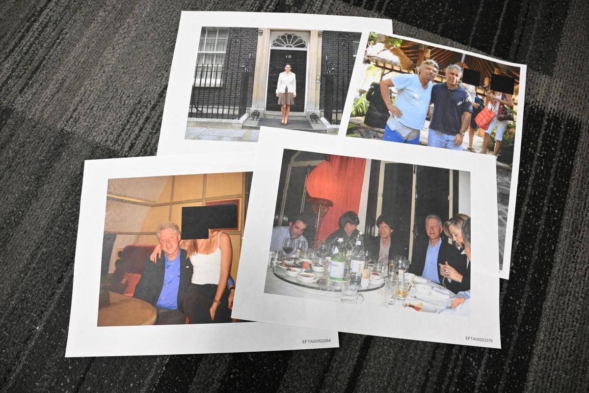 Caso Epstein, pubblicate foto in Marocco con Bill Clinton. I dem: “Rimossa quella con Trump”