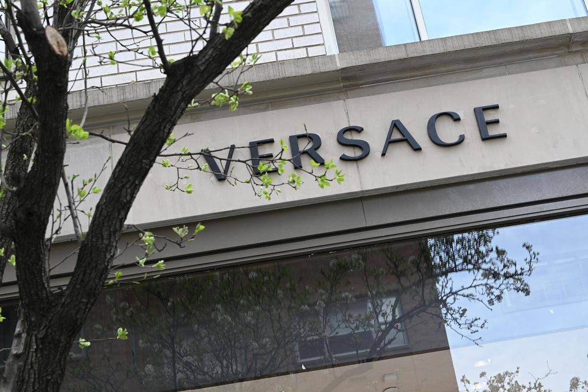 Dario Vitale lascia Versace a due giorni dall’acquisizione da parte del gruppo Prada