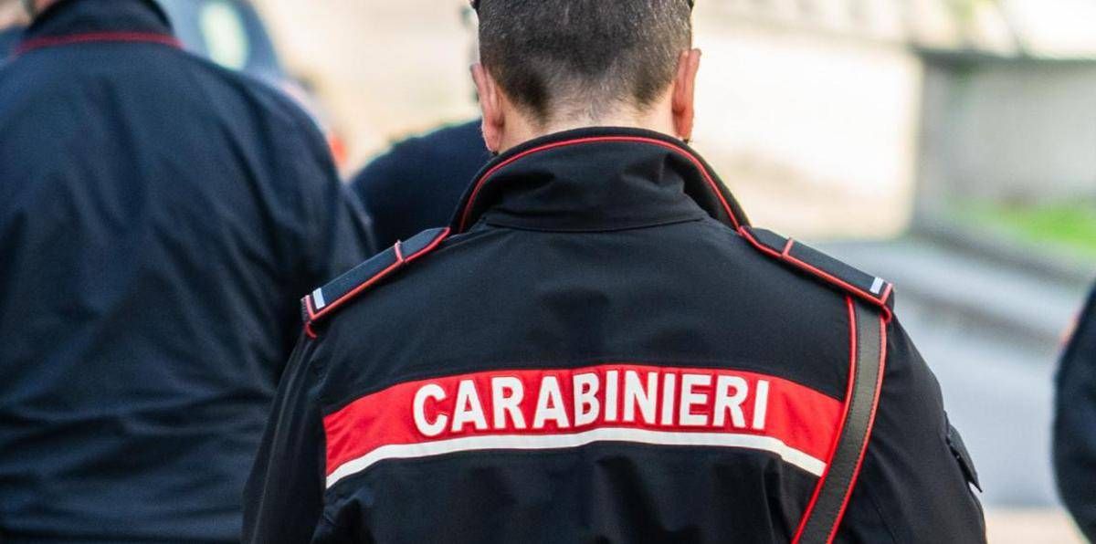 Donna picchiata a morte in casa ad Ancona, trovato il marito: è gravemente ferito