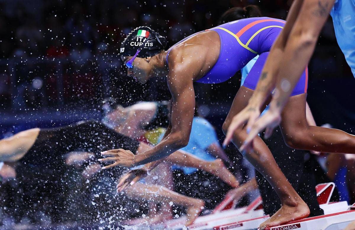 Europei vasca corta: Curtis, Quadarella, Razzetti e Cerasuolo da oro. Oro anche nella staffetta mista 4×50