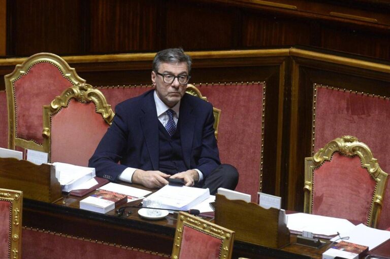 Manovra, Senato al voto. Cancellate 5 misure, via norma su lavoratori sottopagati﻿