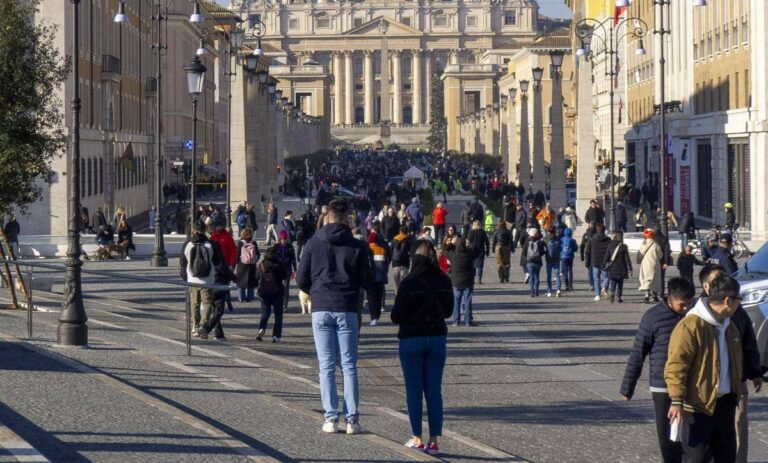 Manovra, dai pellegrini alle galline: la carica delle micro-norme