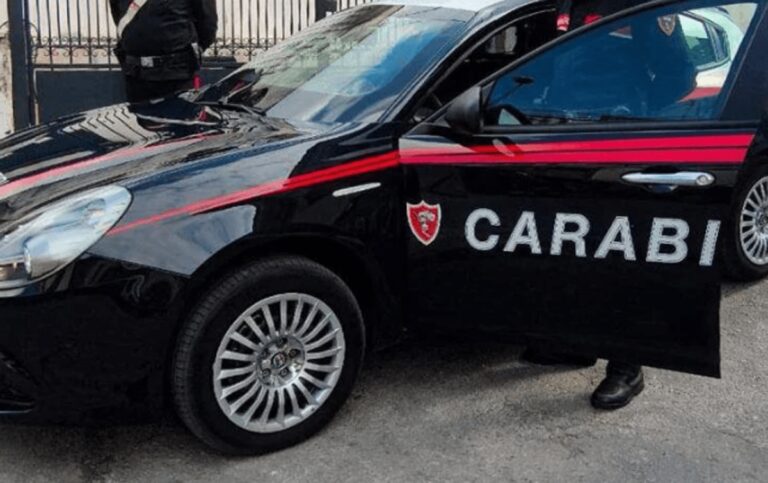 Napoli, 18enne accoltellato a Chiaia: si costituiscono due minorenni