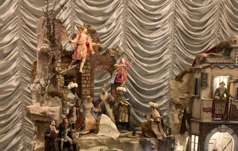 Nel presepe della Camera ‘scomparsi’ bue e asinello, Magi già arrivati: stupore bipartisan