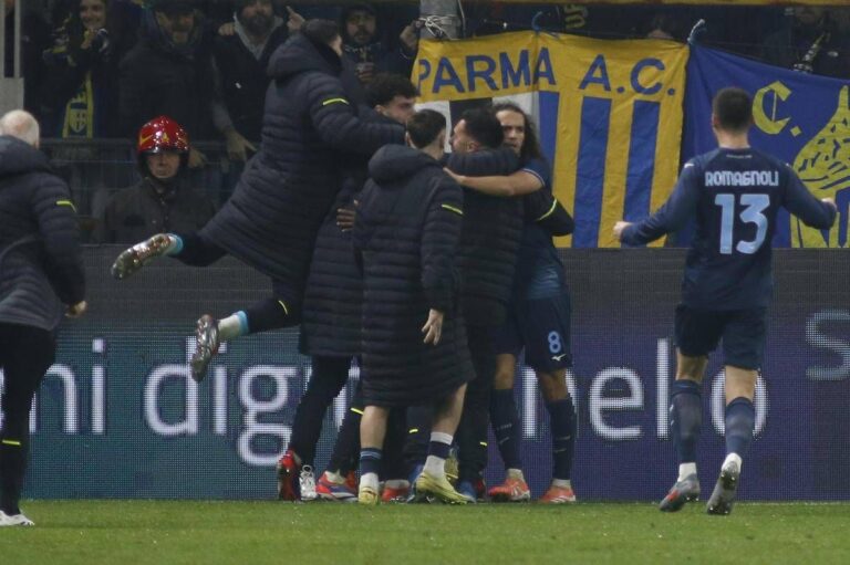 Parma-Lazio 0-1, biancocelesti in 9 vincono con gol di Noslin