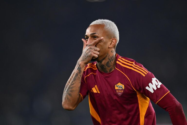 Roma-Como 1-0, Wesley lancia i giallorossi: Gasperini quarto a -3 dall’Inter capolista