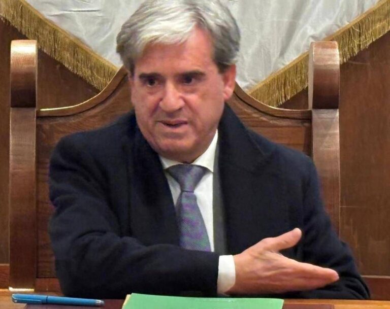 Salerno, sindaco di Castiglione del Genovesi aggredito sotto casa: ricoverato in prognosi riservata
