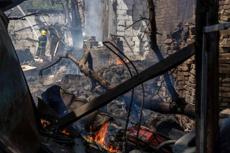 Ucraina-Russia-Usa, riflettori puntati su vertice Abu Dhabi. Zelensky: “Donbass questione cruciale”