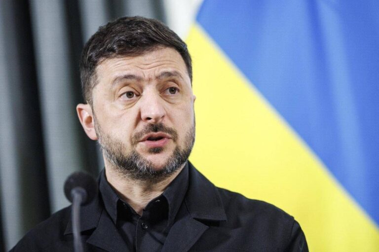 Ucraina, Zelensky: “Concordato incontro con Trump”. Axios: “Sarà domenica 28 dicembre a Mar-a-Lago”