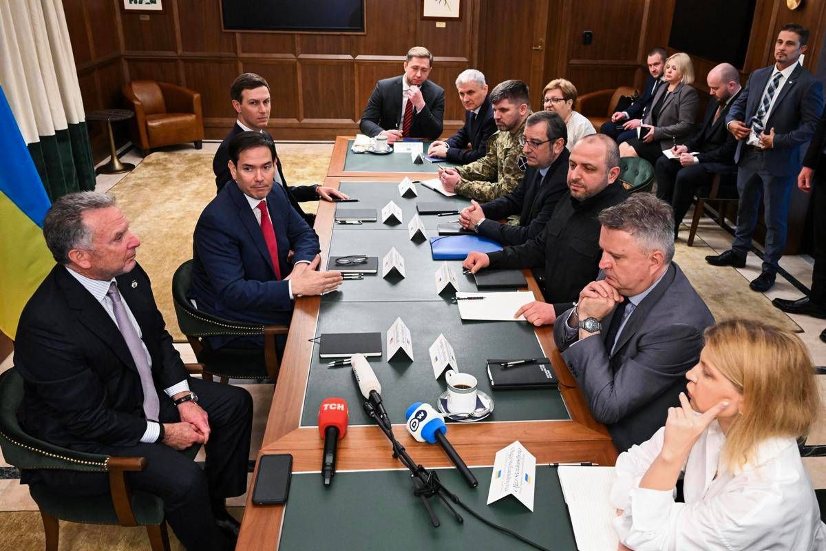 Ucraina, “costruttive” trattative a Miami, oggi si continua. Cremlino: “Non in preparazione incontro Usa-Russia con Kiev”