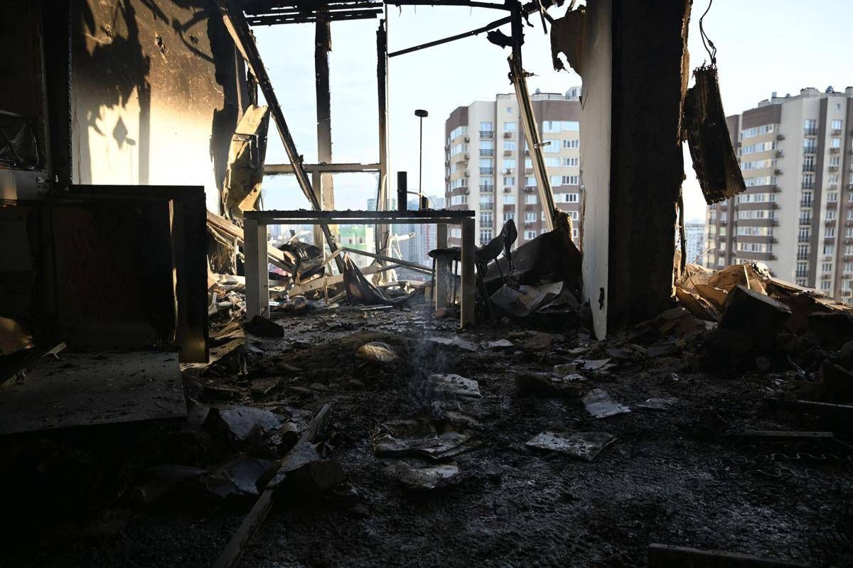 Ucraina, missili e droni su Kiev: Russia attacca ancora e punta al blocco di Pokrovsk