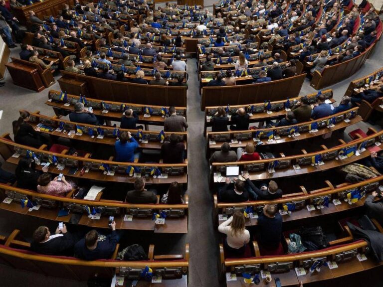 Ucraina, nuovo scandalo corruzione scuote Kiev: alcuni deputati incriminati per aver venduto voti