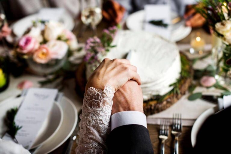 Un matrimonio felice può proteggere dall’obesità, la scoperta in uno studio