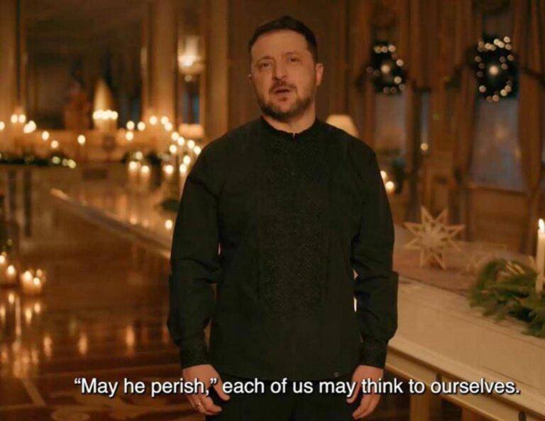 Zelensky si augura per Natale la morte di Putin, Mosca: “E’ poco lucido”