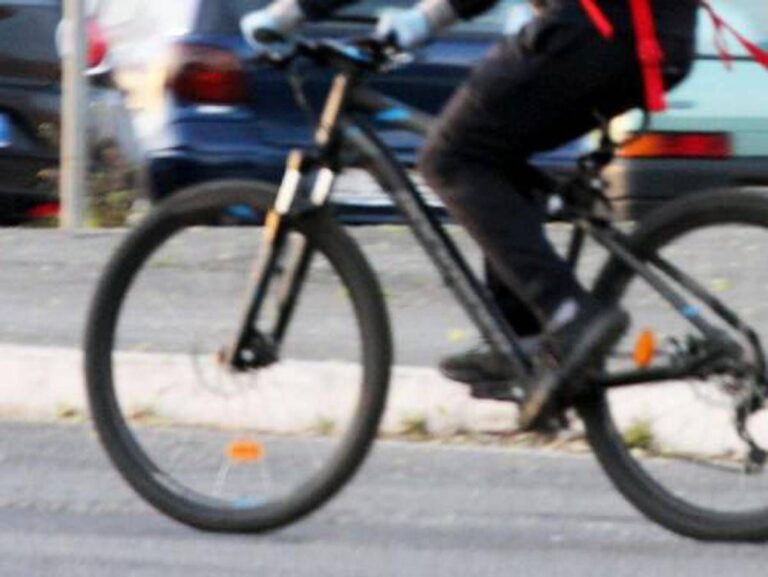 Aggressione rider a Roma, fermo convalidato ma tunisini tornano liberi