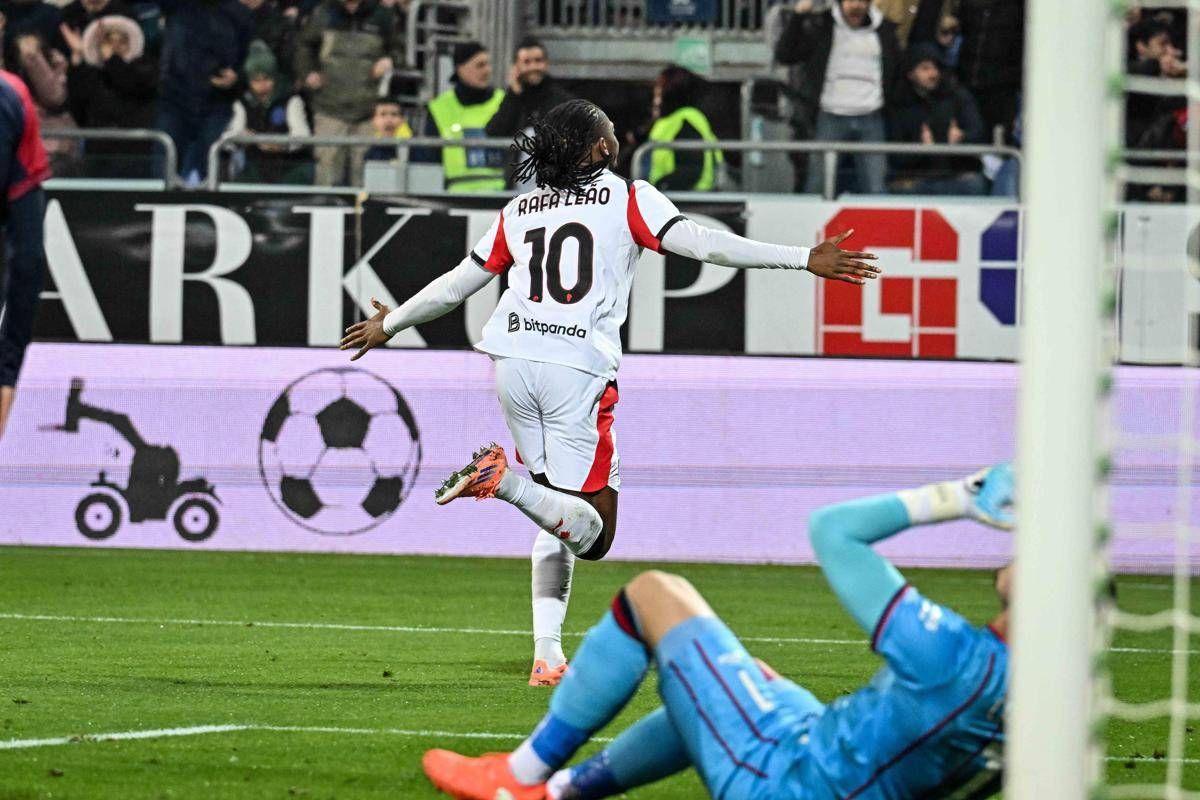 Cagliari-Milan 0-1, Leao riporta i rossoneri in testa alla classifica – Rivivi la partita