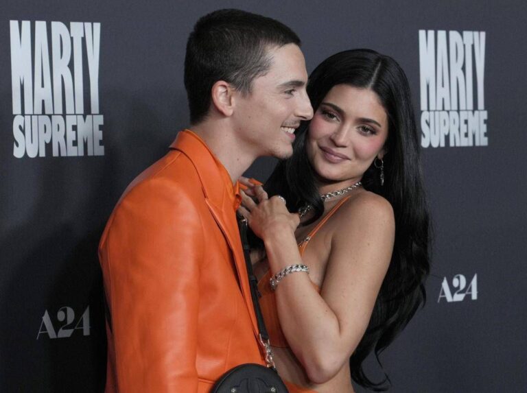 Chalamet, dedica d’amore a Kylie Jenner. E lei ricambia