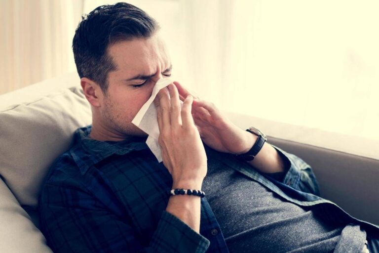 Influenza finisce? Tosse e stanchezza durano altri 20 giorni