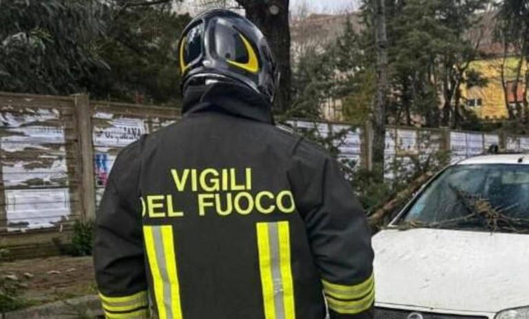 Maltempo oggi in Sicilia, Sardegna e Calabria: allerta rossa e scuole chiuse