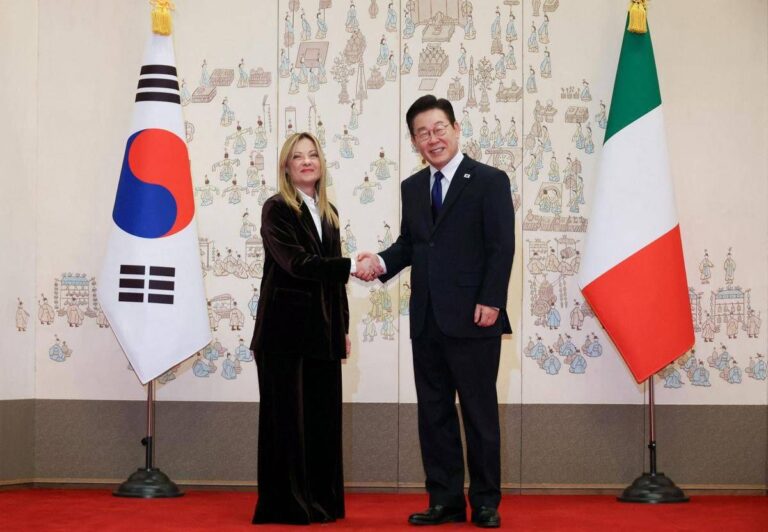 Meloni in Corea del Sud, vede Lee: “Rafforzare dialogo e cooperazione”