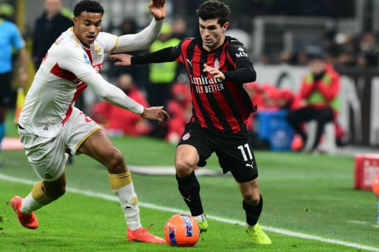 Milan-Genoa 1-1, Leao salva Allegri: rossoneri a -3 dal primo posto