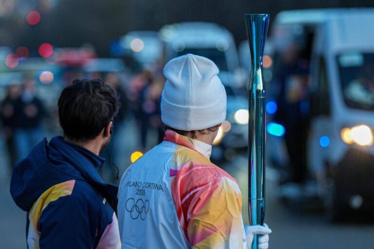 Milano Cortina 2026, comitato organizzatore chiarisce caso tedofori: “Processo di individuazione condiviso e trasparente”