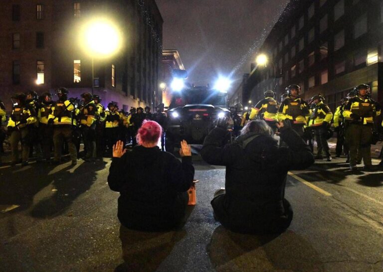 Minneapolis, continuano manifestazioni contro Ice per la morte di Renee Good: dilaga la protesta