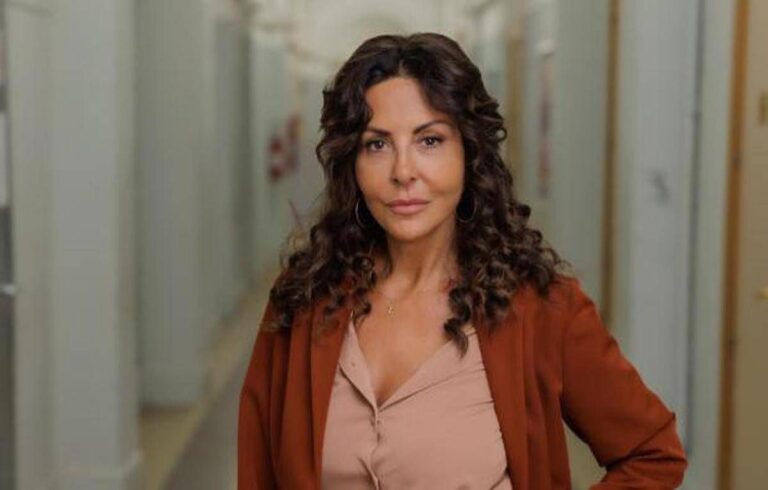 Oggi in prima serata su Canale 5 debutta ‘A Testa alta’ con Sabrina Ferilli
