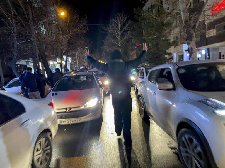 Proteste in Iran, Trump: “Se Teheran ucciderà ancora, colpiremo molto duramente”