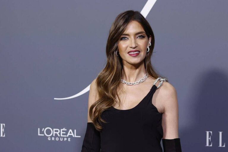 Sara Carbonero operata d’urgenza mentre è in vacanza: come sta la giornalista