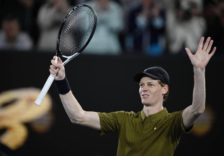 Sinner sulle montagne russe: rimonta Spizzirri, batte i crampi e vola agli ottavi degli Australian Open