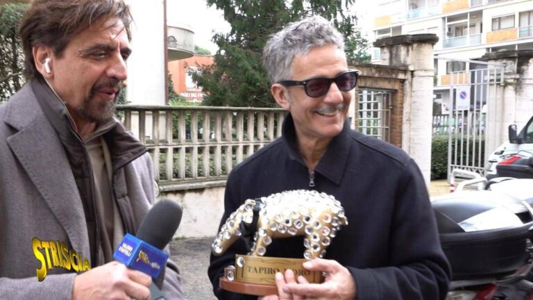 Striscia la Notizia, domani prima puntata: tapiro d’oro a Fiorello e De Filippi inviata