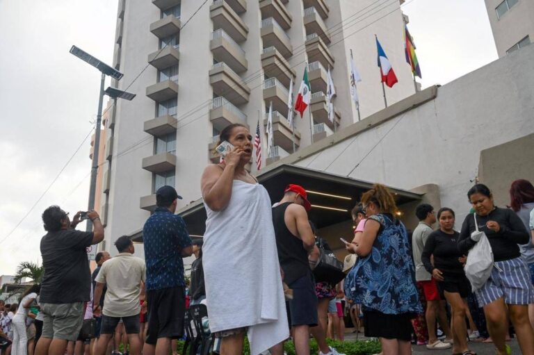 Terremoto a Città del Messico, scossa di magnitudo 6.5
