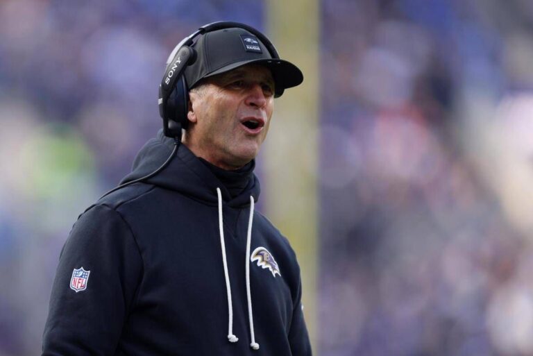 Trump dà consigli alla NFL: “Ingaggiate subito coach Harbaugh”