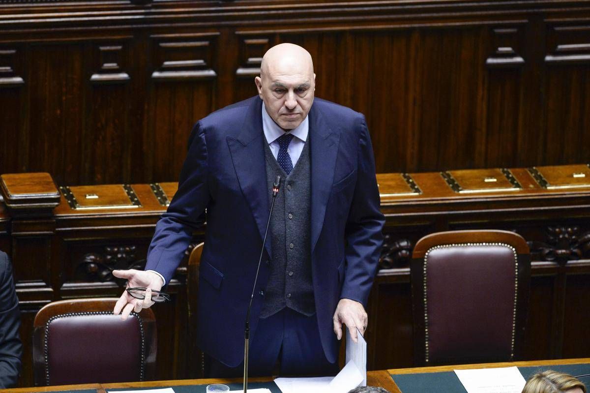 Ucraina, Crosetto su proroga aiuti a Kiev: “Qualcuno se ne vergogna, io ne sono fiero”
