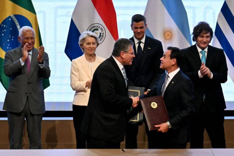 Ue-Mercosur, firmato accordo in Paraguay. Ora l’approvazione del Parlamento europeo