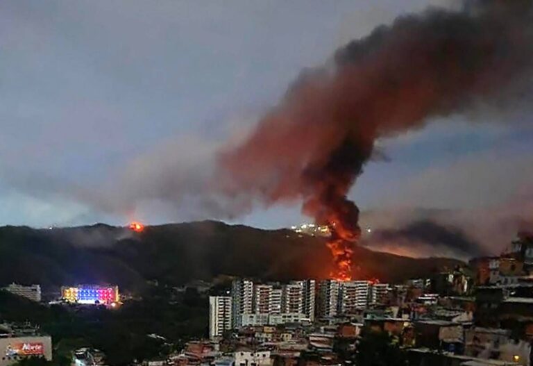 Venezuela, attacco Usa a Caracas. Trump: “Maduro e la moglie sono stati catturati”