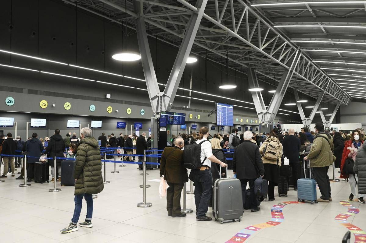 Voli cancellati in Egitto e nello Yemen, 680 turisti italiani bloccati